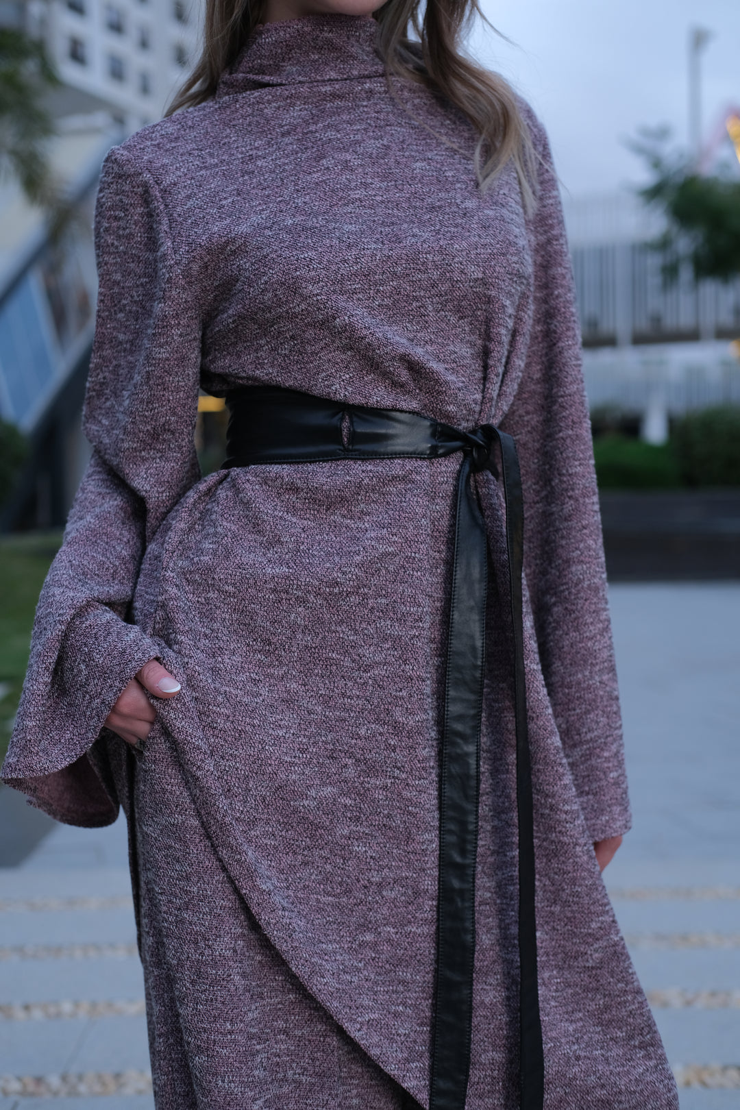 Asymmetric highneck set